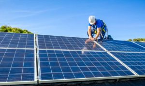 Installation et mise en production des panneaux solaires photovoltaïques à Espalion
